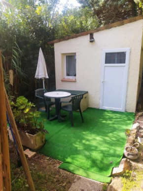 Petit studio bien équipé